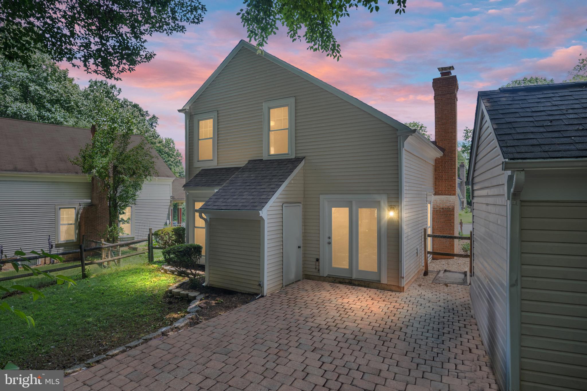 15091 HOLLEYSIDE DRIVE