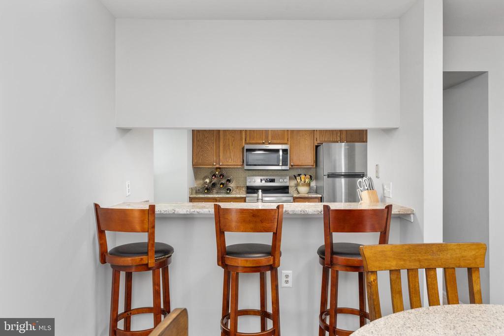 15091 HOLLEYSIDE DRIVE