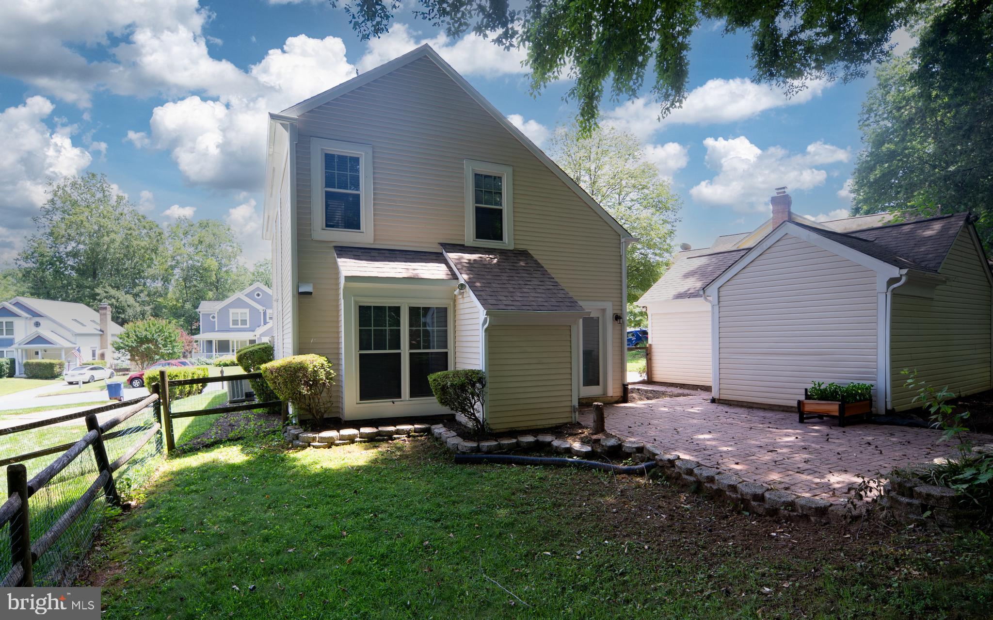 15091 HOLLEYSIDE DRIVE