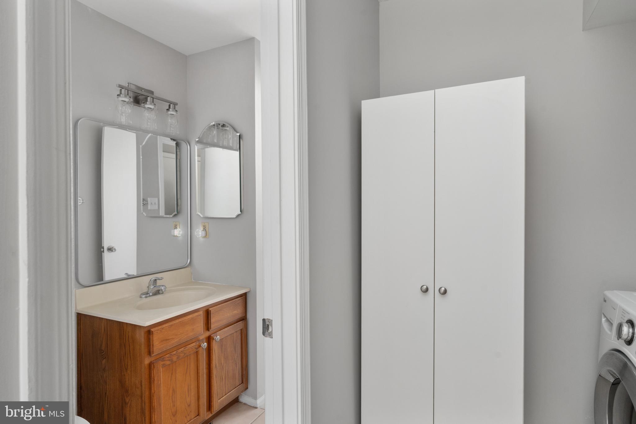 15091 HOLLEYSIDE DRIVE