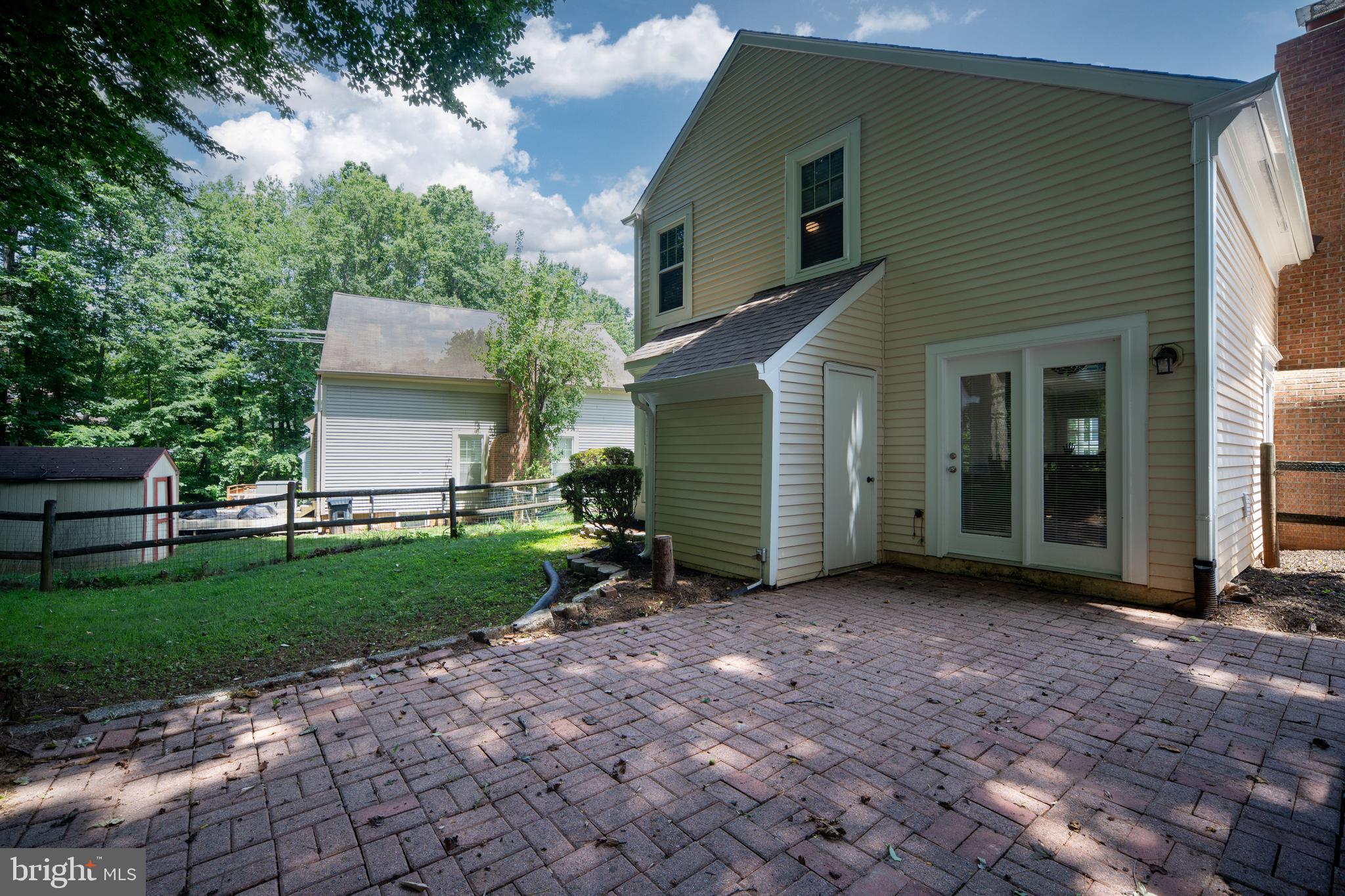 15091 HOLLEYSIDE DRIVE