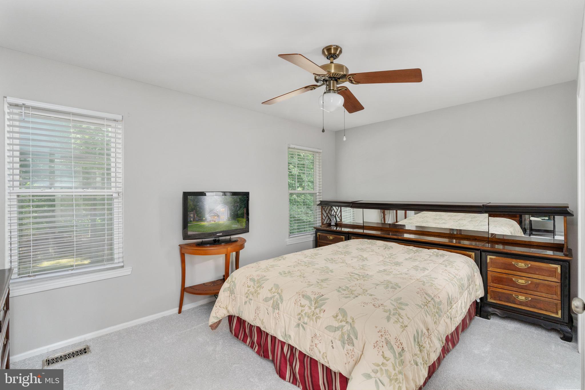 15091 HOLLEYSIDE DRIVE