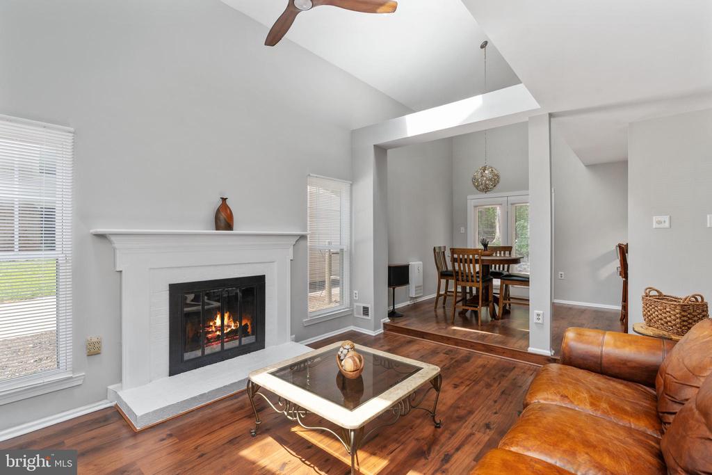 15091 HOLLEYSIDE DRIVE