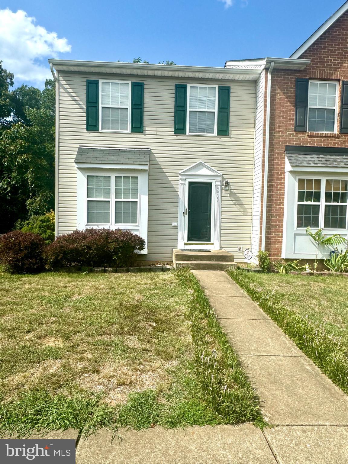 3909 SAINT MICHAELS SQUARE