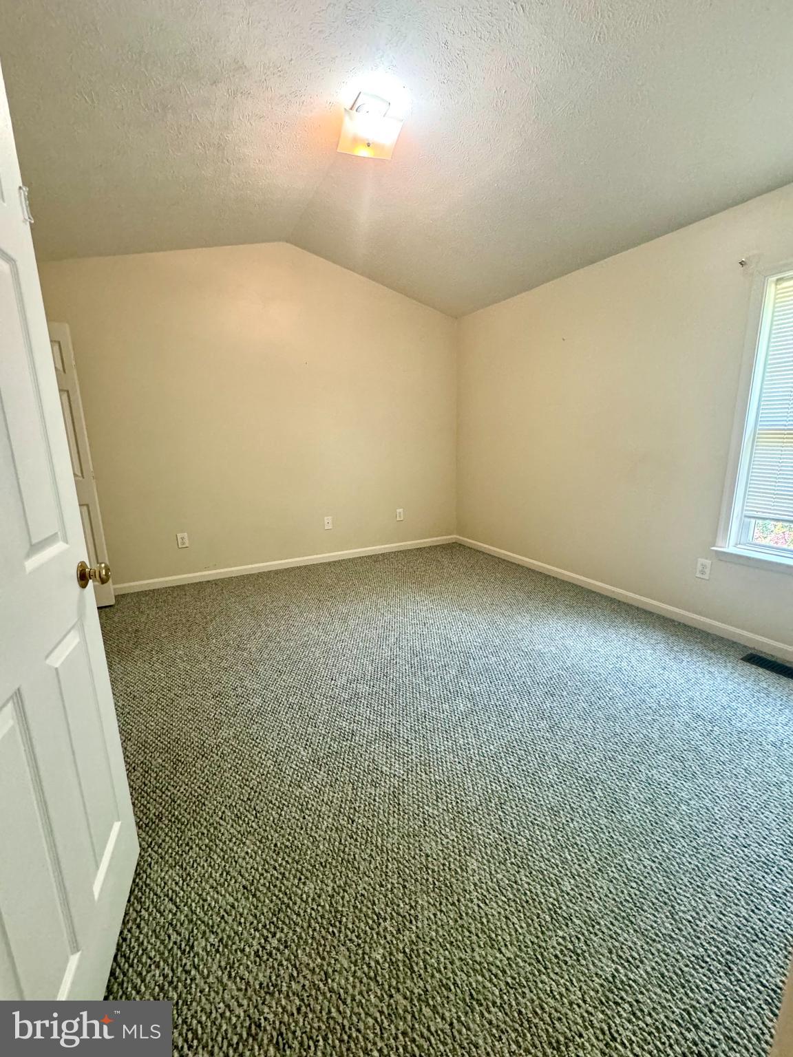 3909 SAINT MICHAELS SQUARE