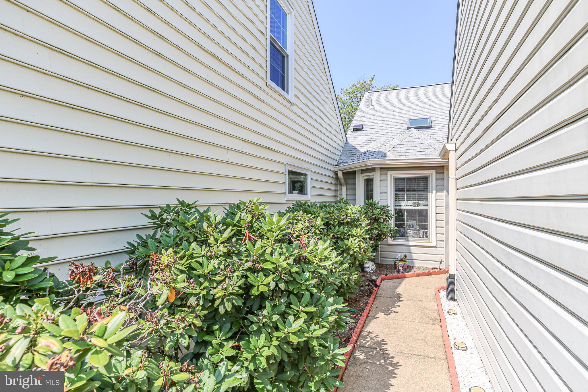 11517 STURBRIDGE COURT