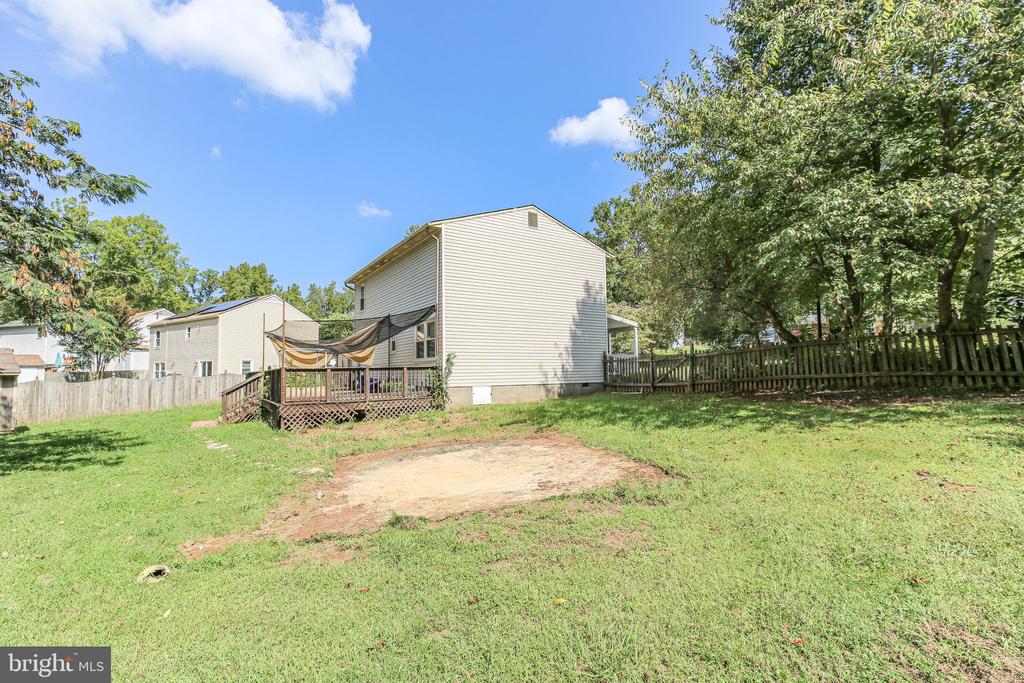 6009 COLLIER DRIVE