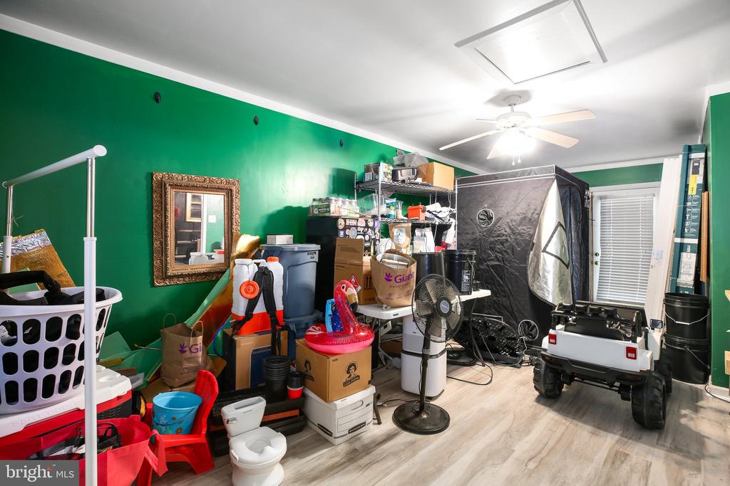 6009 COLLIER DRIVE