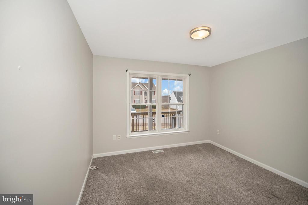9807 MINUTEMAN COURT