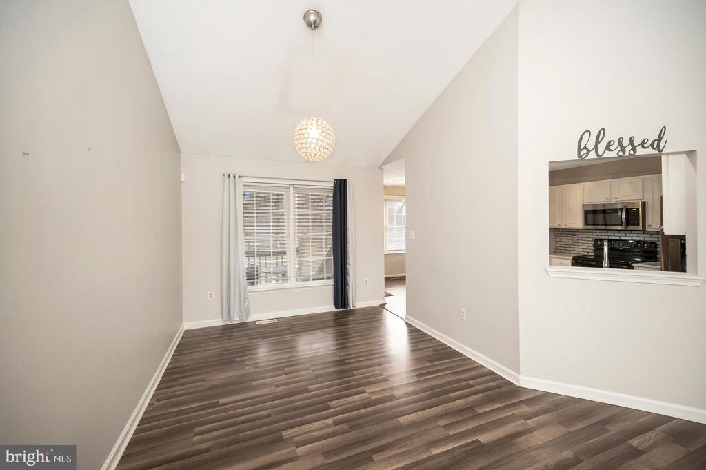 9807 MINUTEMAN COURT