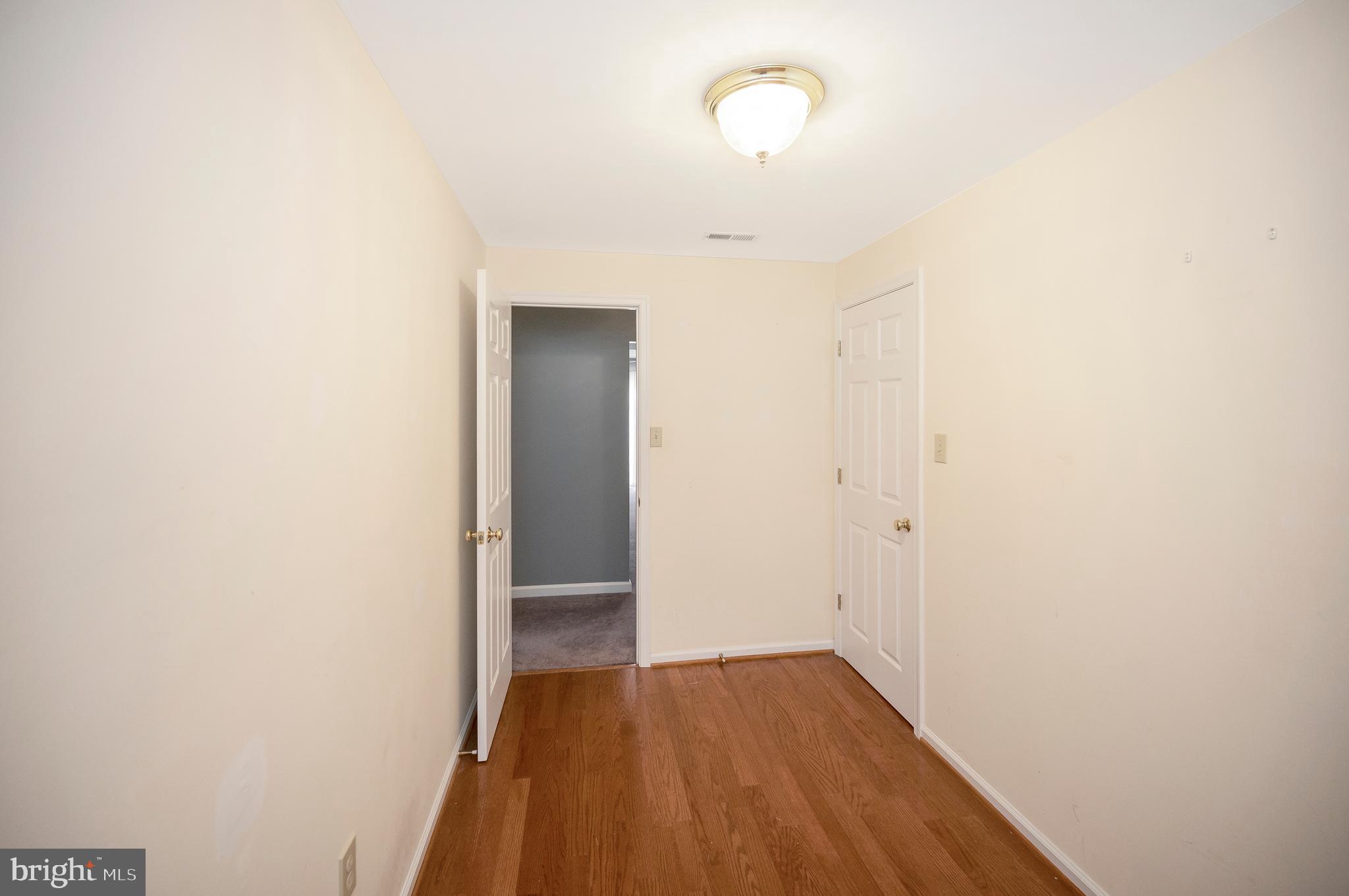 9807 MINUTEMAN COURT