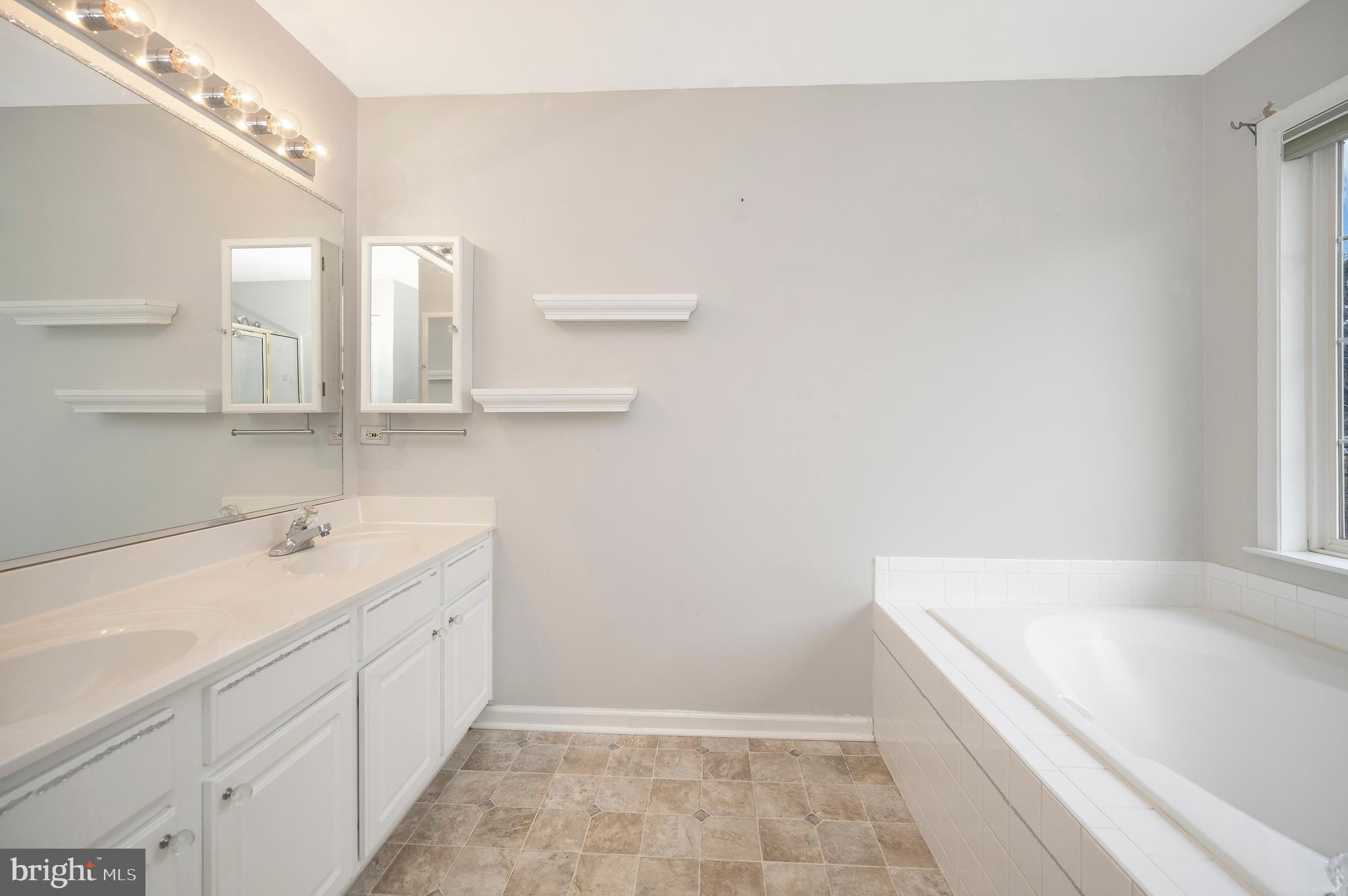 9807 MINUTEMAN COURT