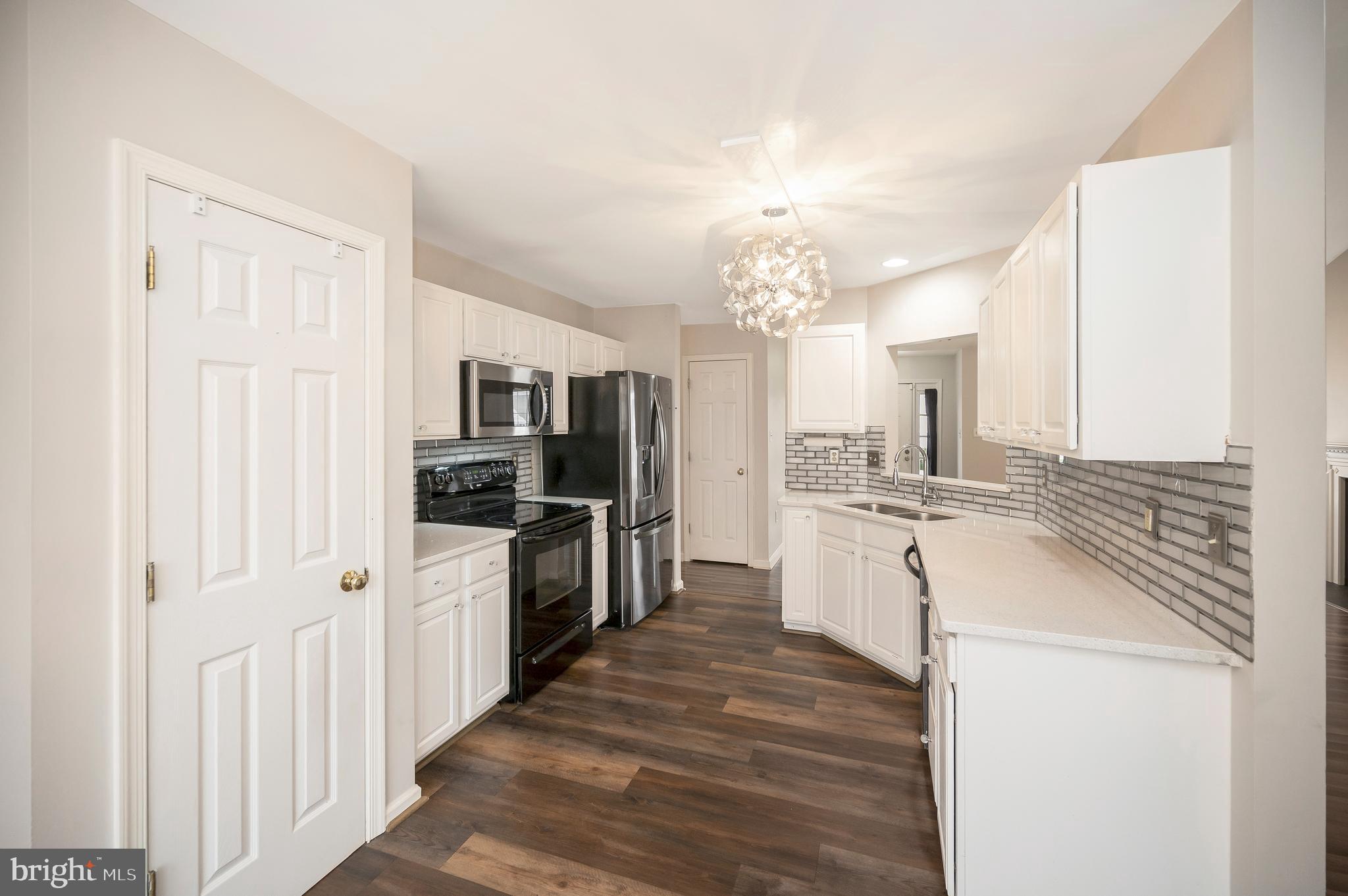 9807 MINUTEMAN COURT