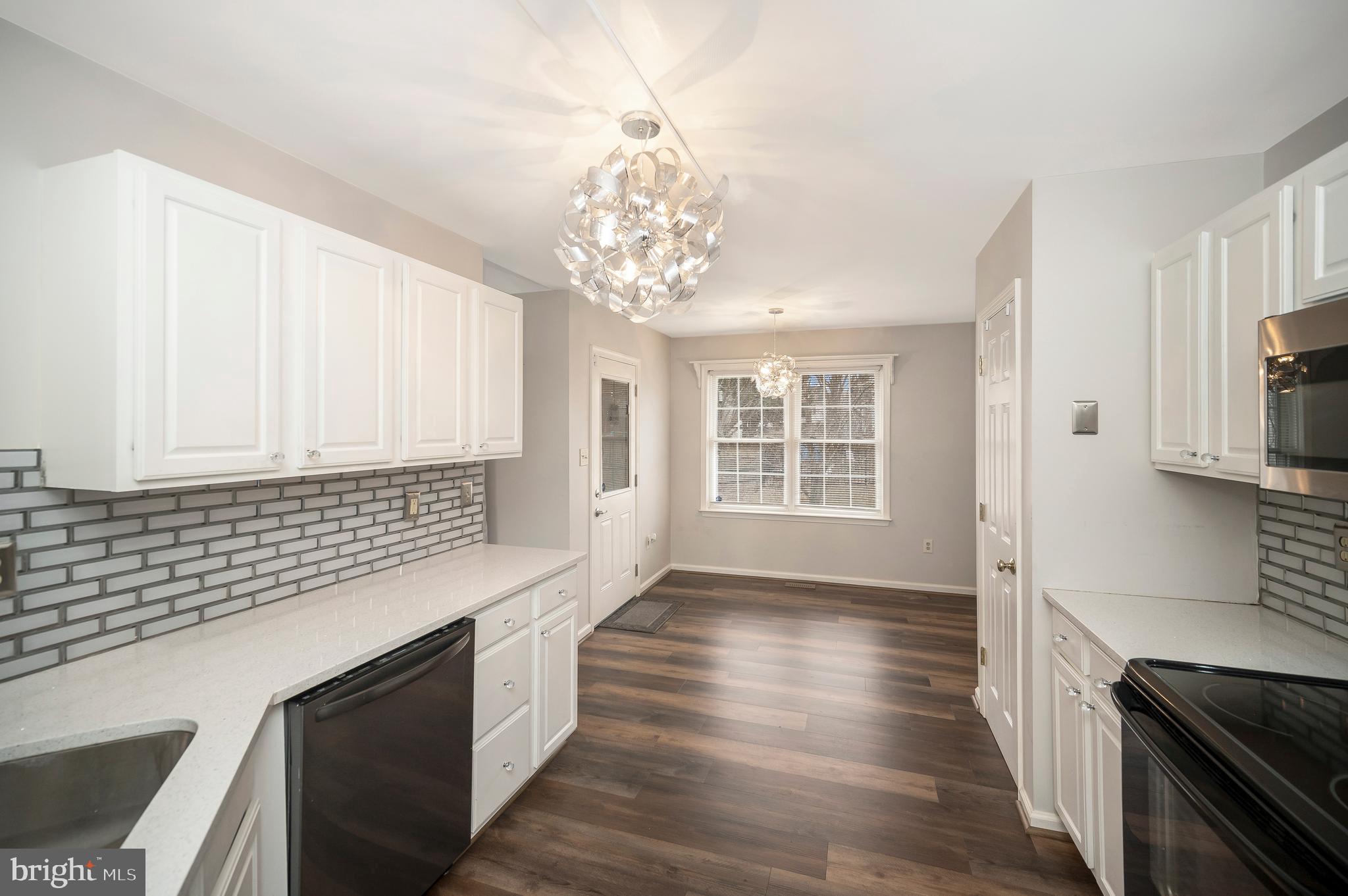 9807 MINUTEMAN COURT