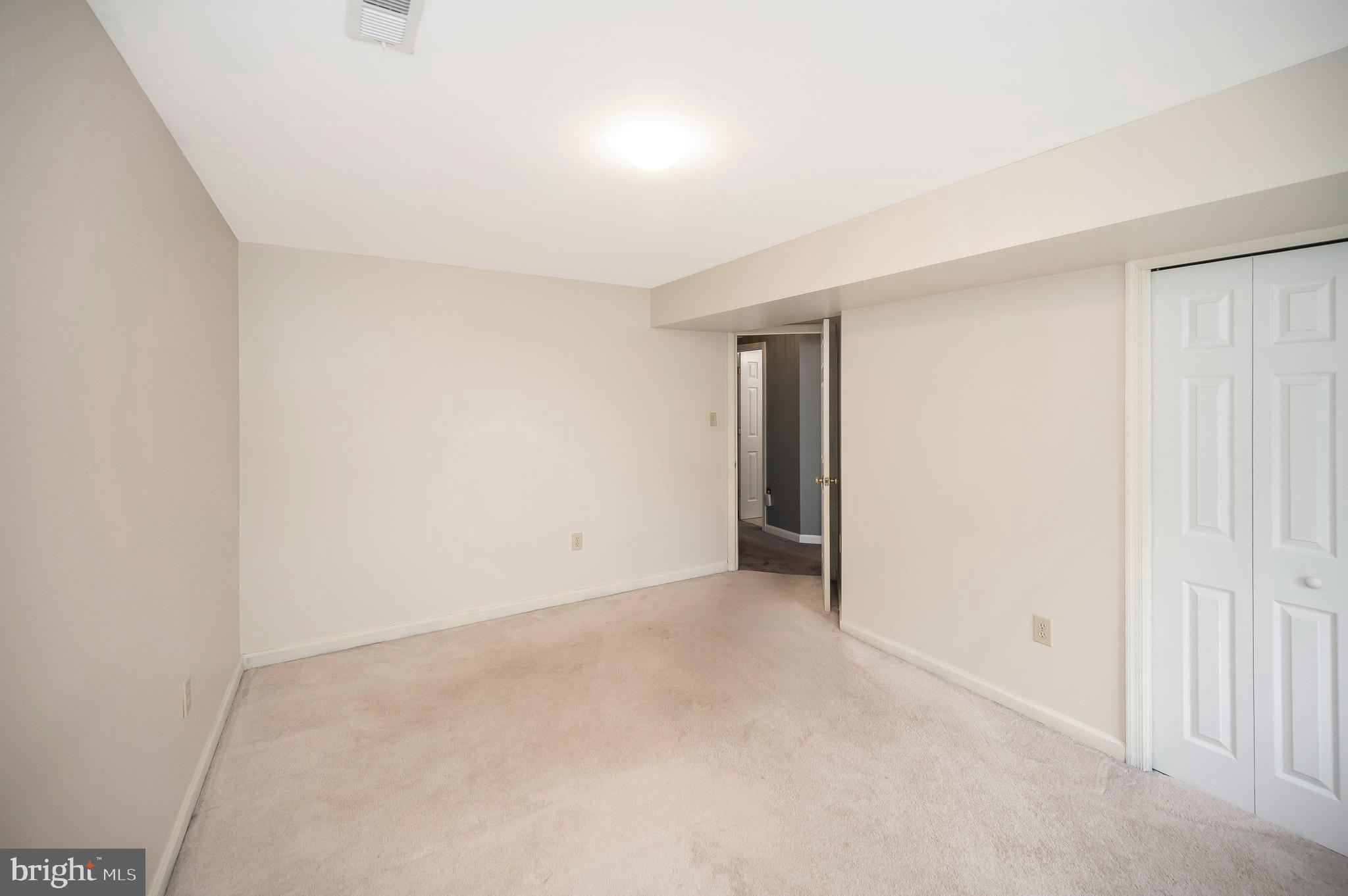 9807 MINUTEMAN COURT