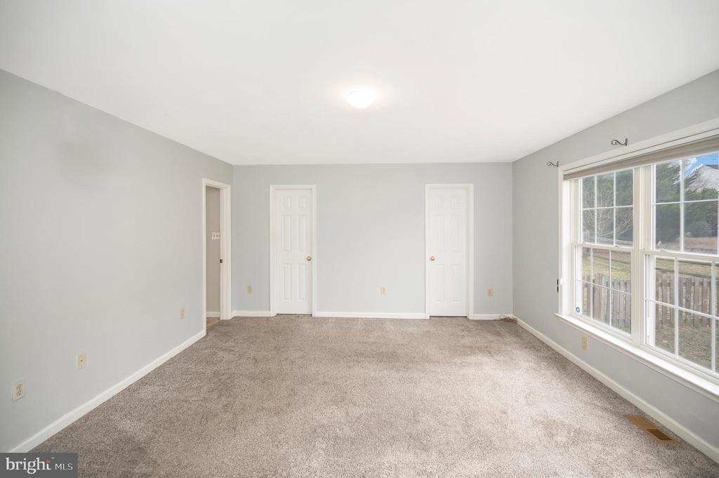 9807 MINUTEMAN COURT