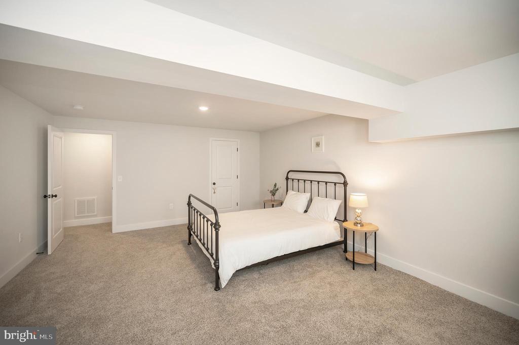 10509 NI RIVER DRIVE