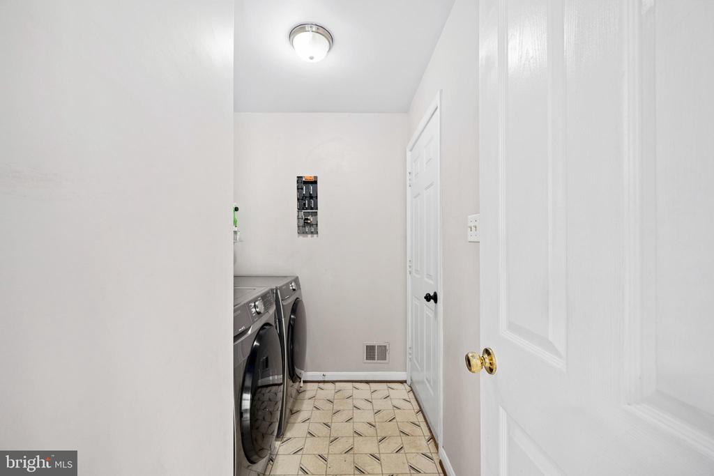 13507 FOX CHASE LANE