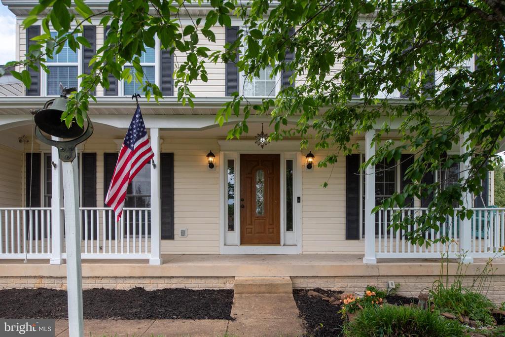 13507 FOX CHASE LANE