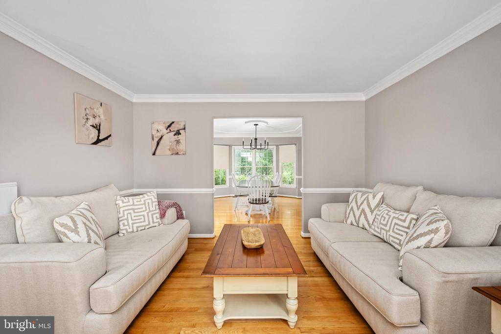 13507 FOX CHASE LANE
