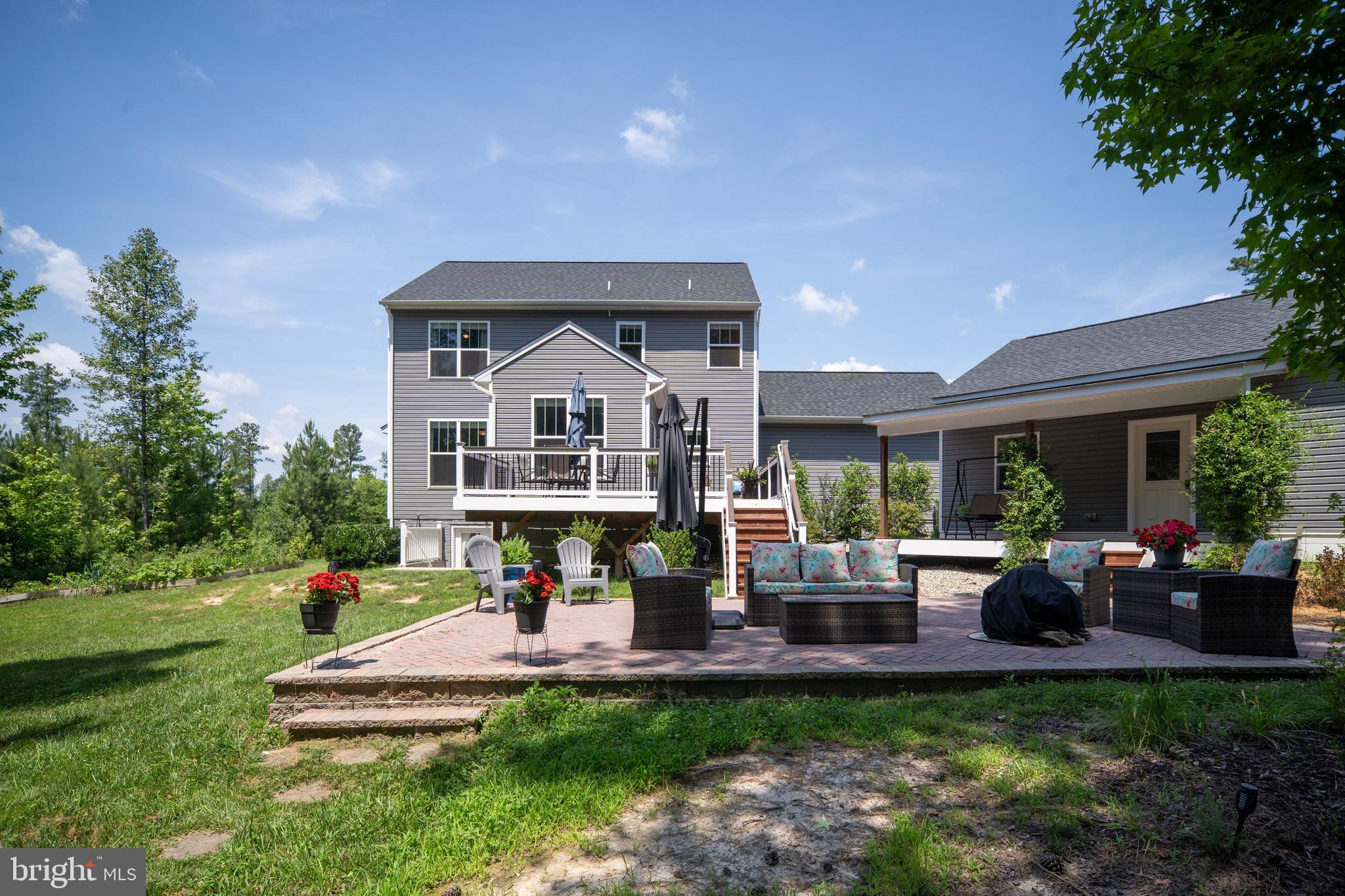 4909 DORCHESTER COURT