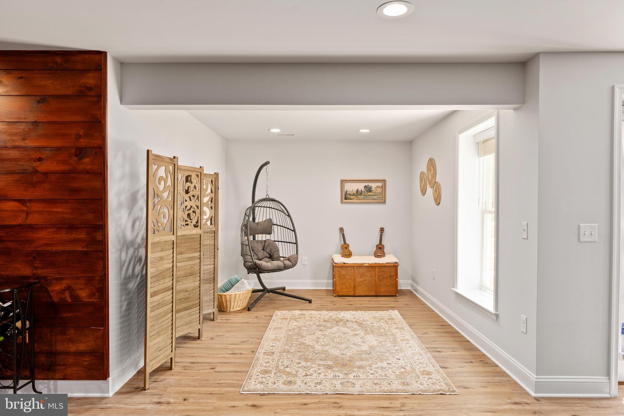 4909 DORCHESTER COURT