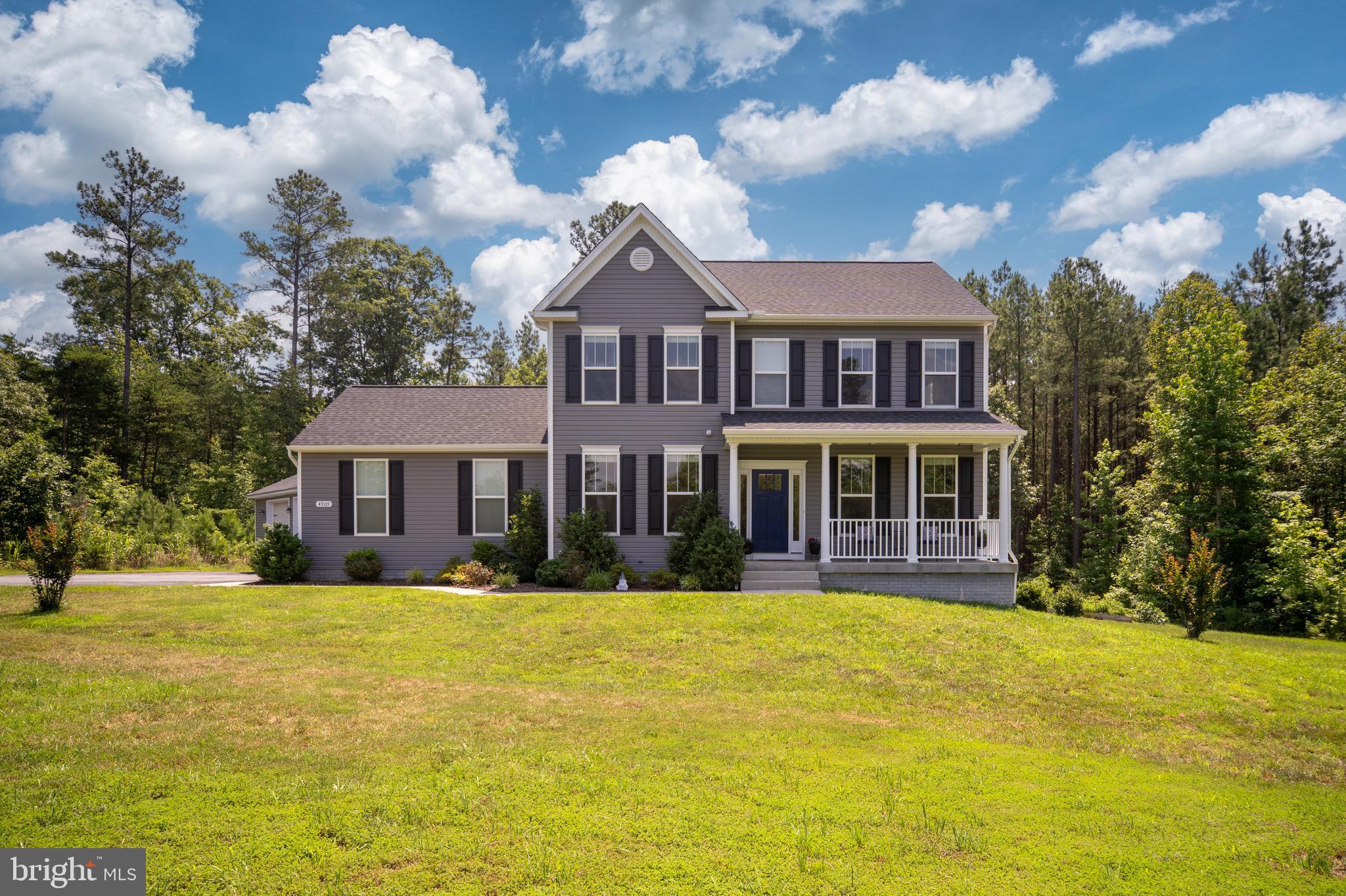 4909 DORCHESTER COURT