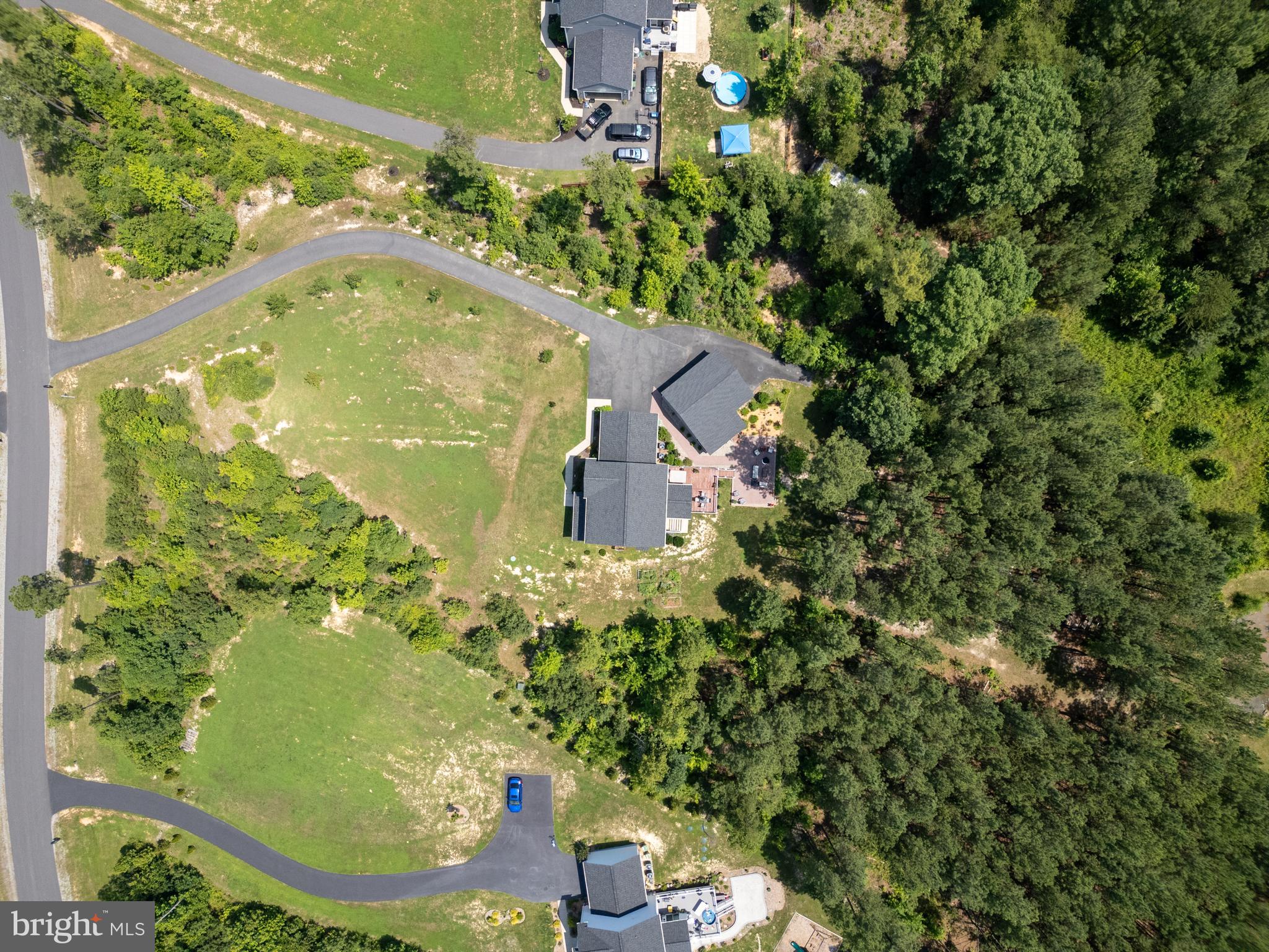 4909 DORCHESTER COURT