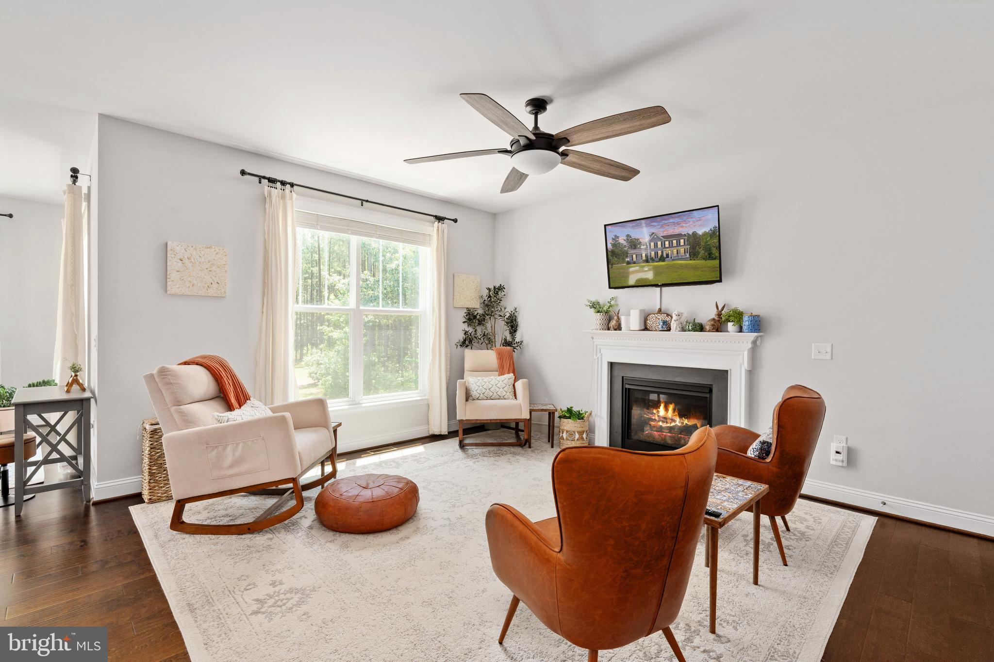 4909 DORCHESTER COURT