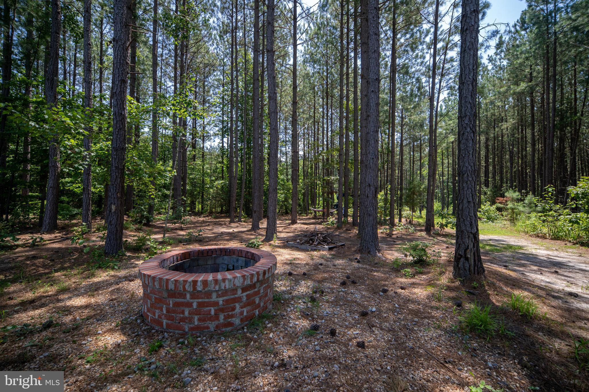 4909 DORCHESTER COURT