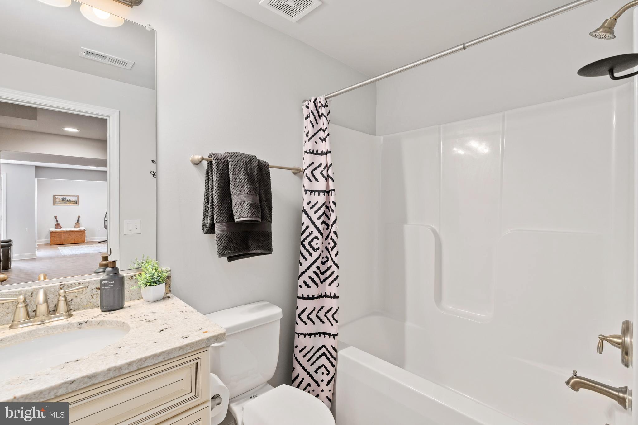 4909 DORCHESTER COURT