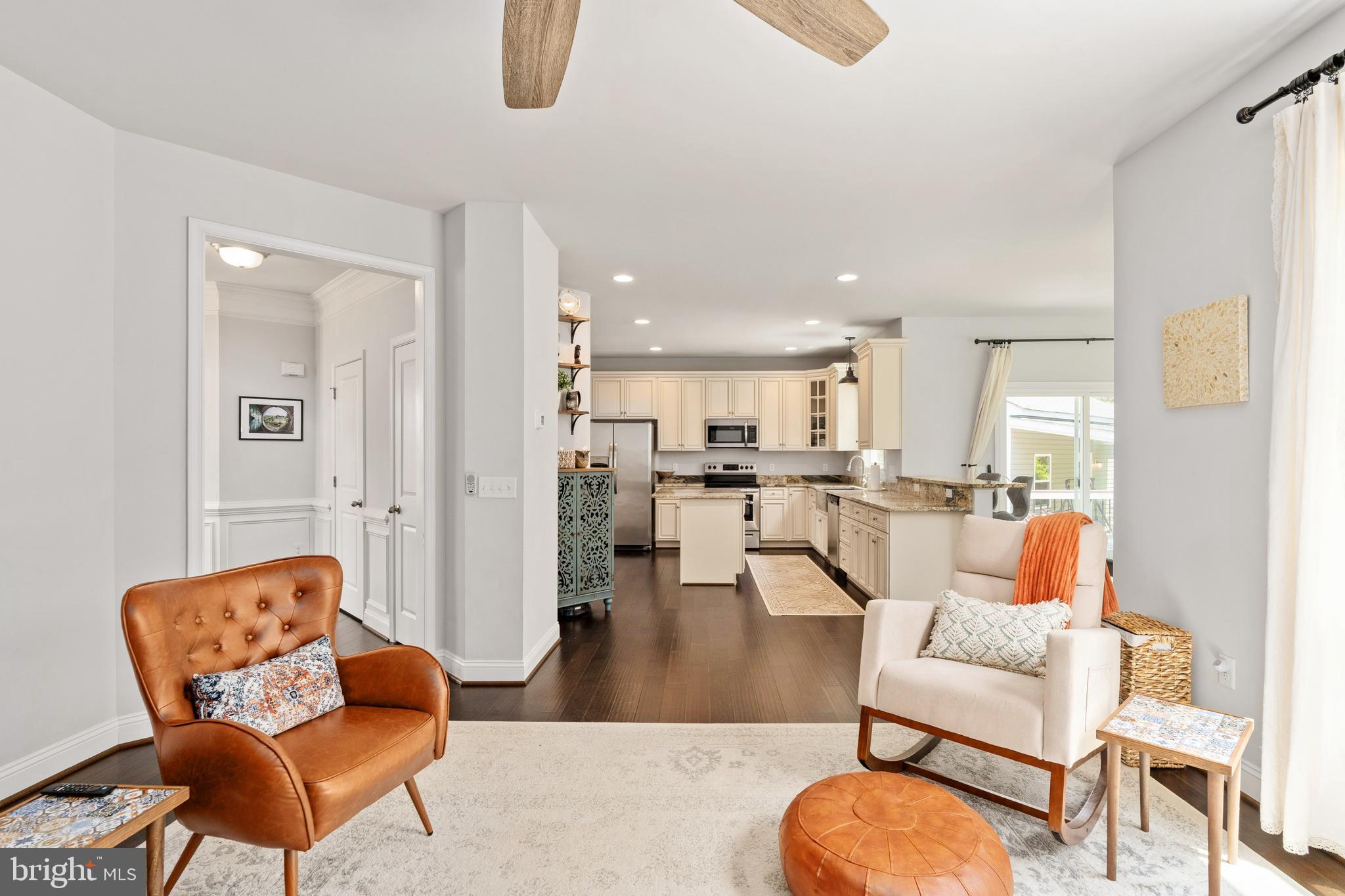 4909 DORCHESTER COURT