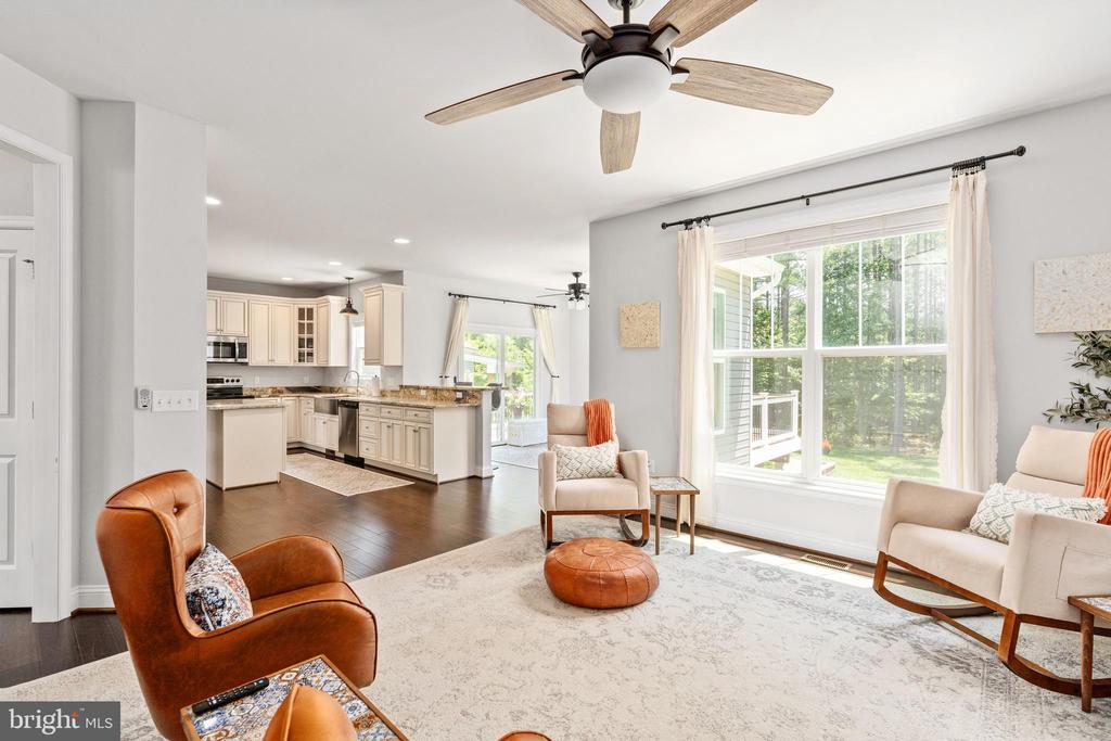 4909 DORCHESTER COURT