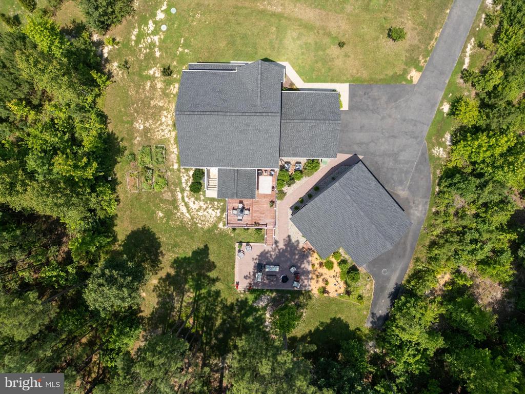 4909 DORCHESTER COURT
