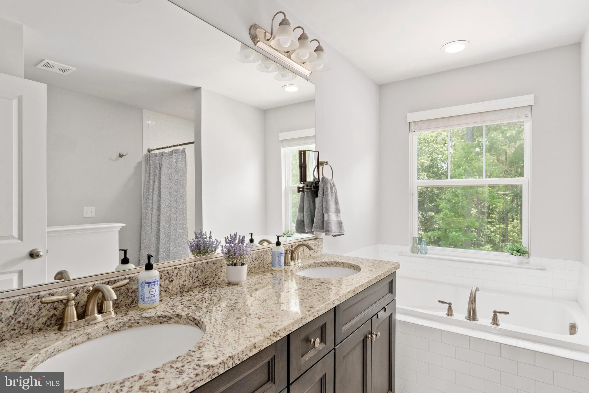 4909 DORCHESTER COURT