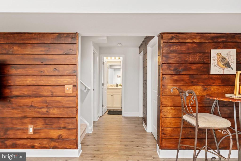 4909 DORCHESTER COURT