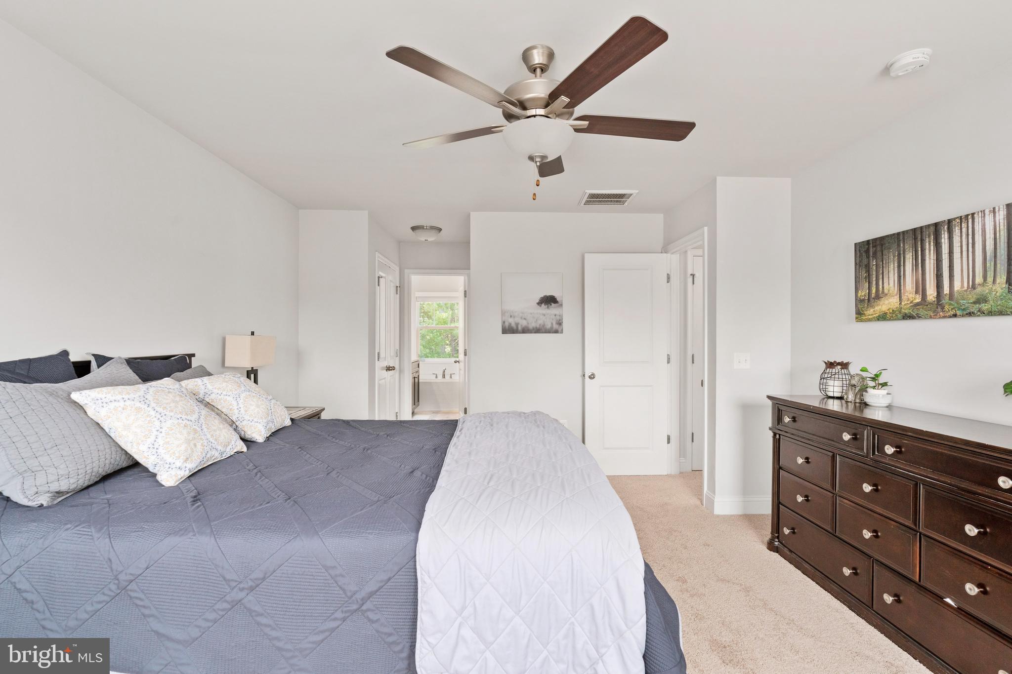 4909 DORCHESTER COURT