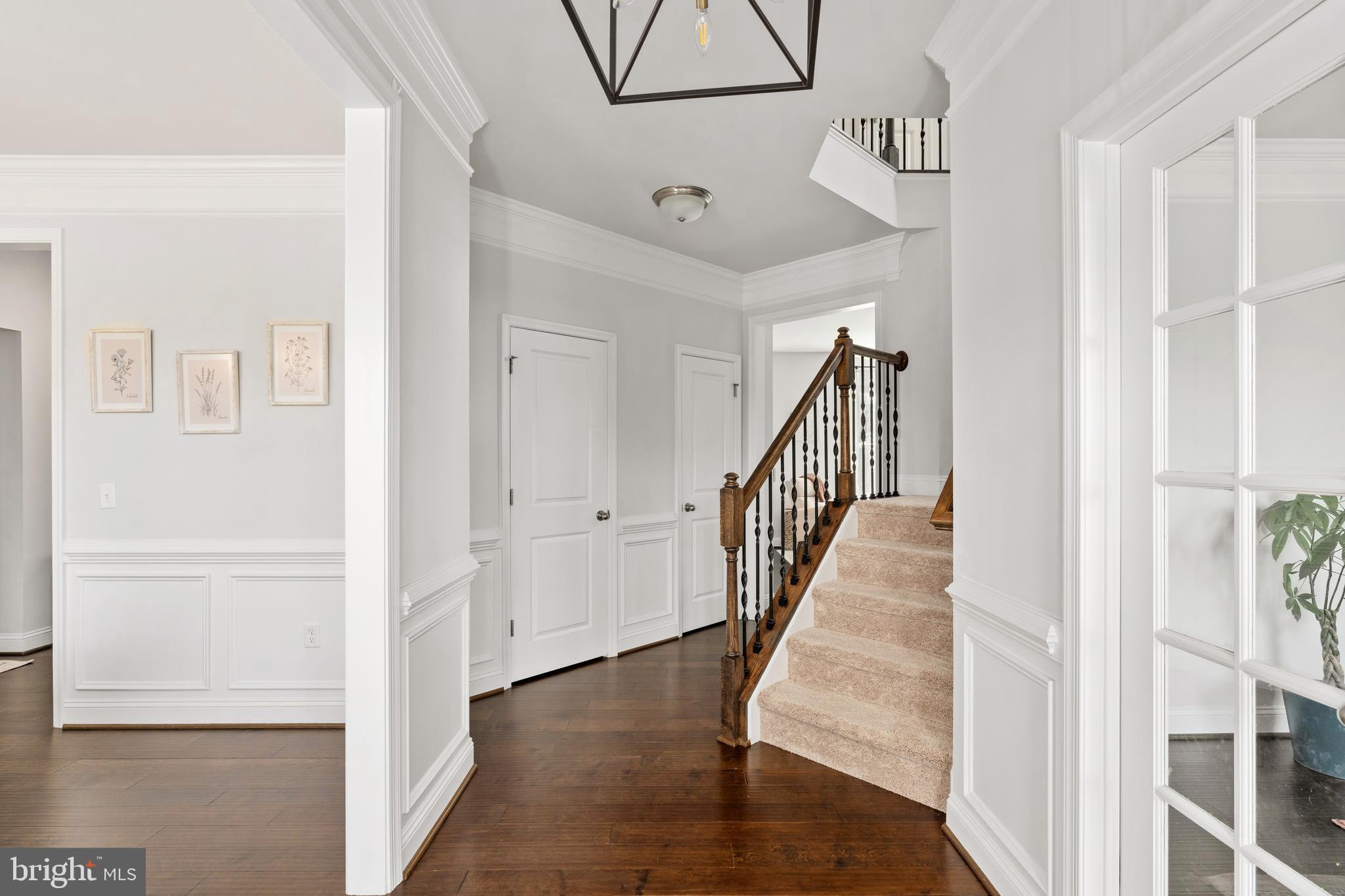 4909 DORCHESTER COURT