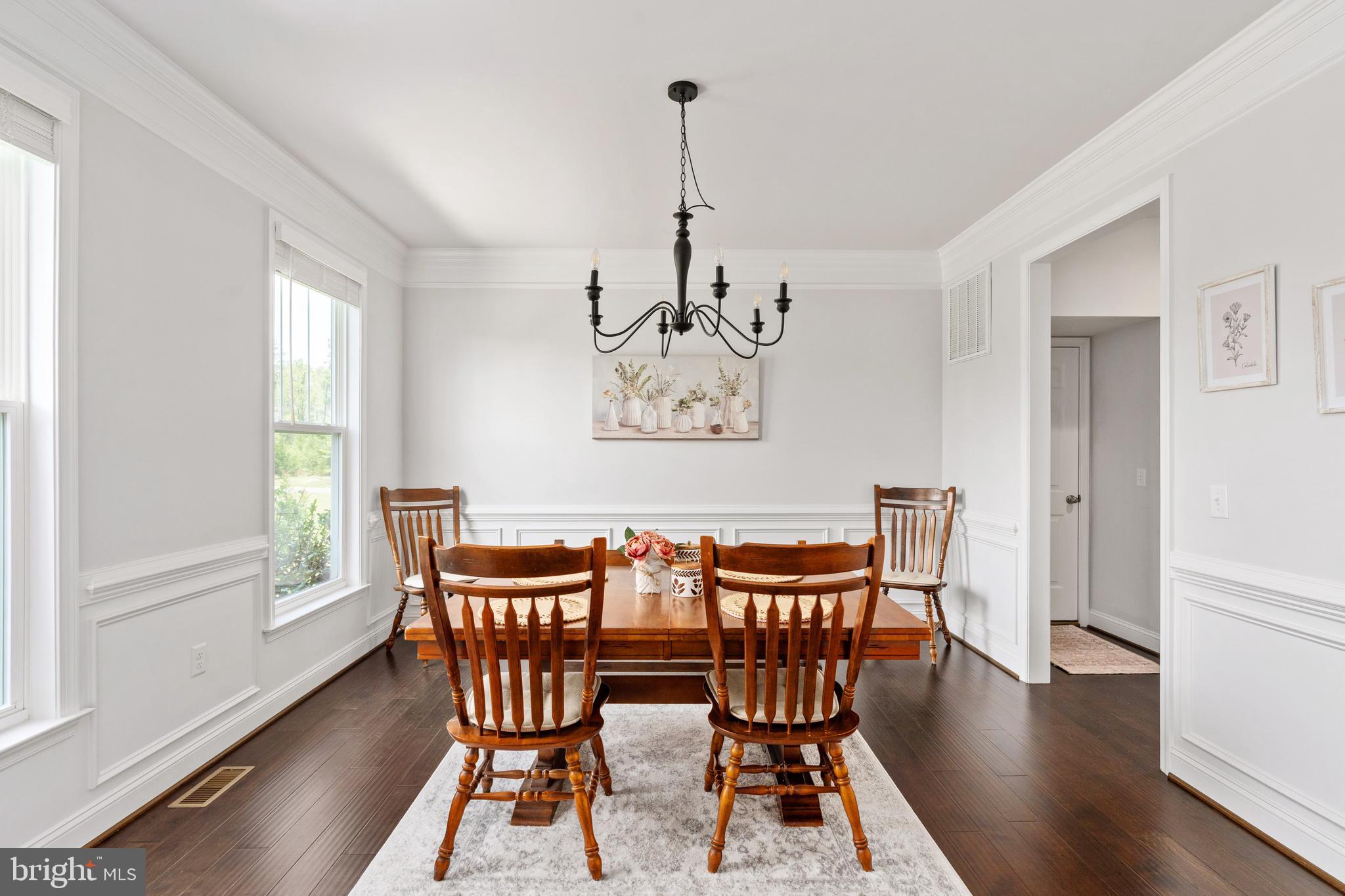 4909 DORCHESTER COURT