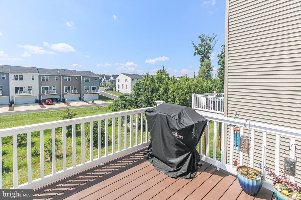 8410 DEVRIES LANE