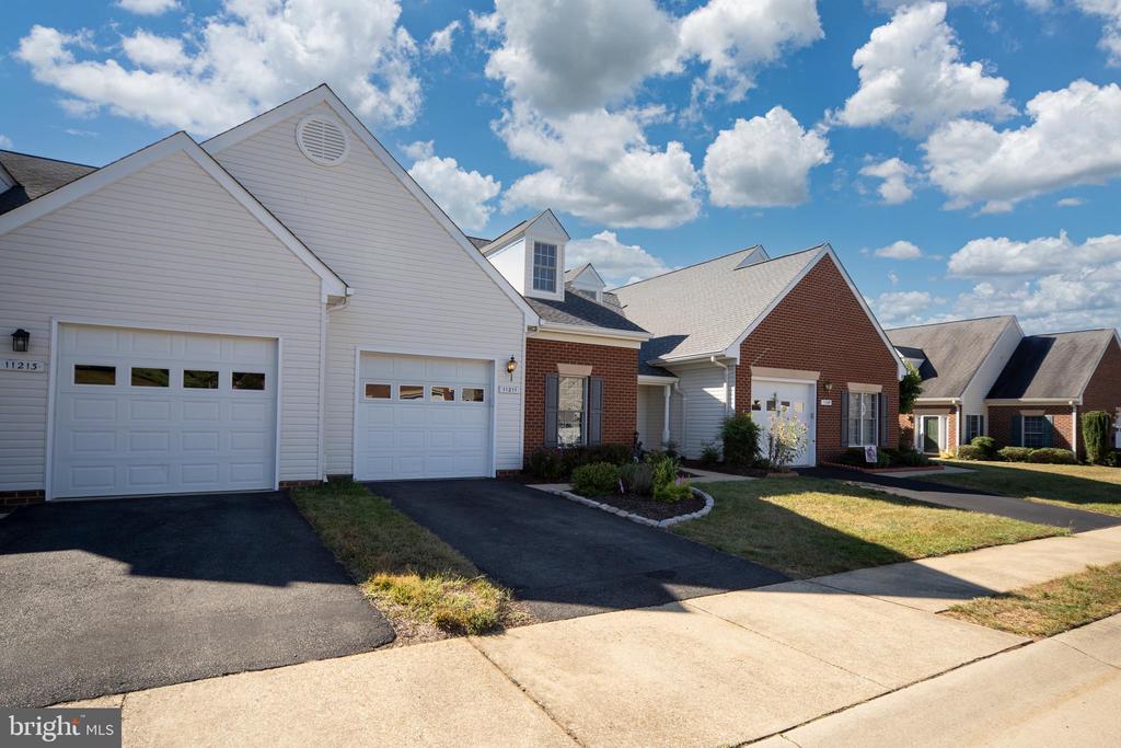 11211 SILVERSMITH LANE