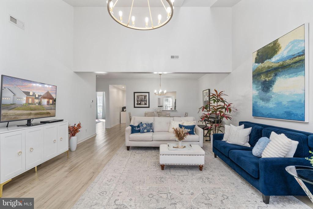 11211 SILVERSMITH LANE
