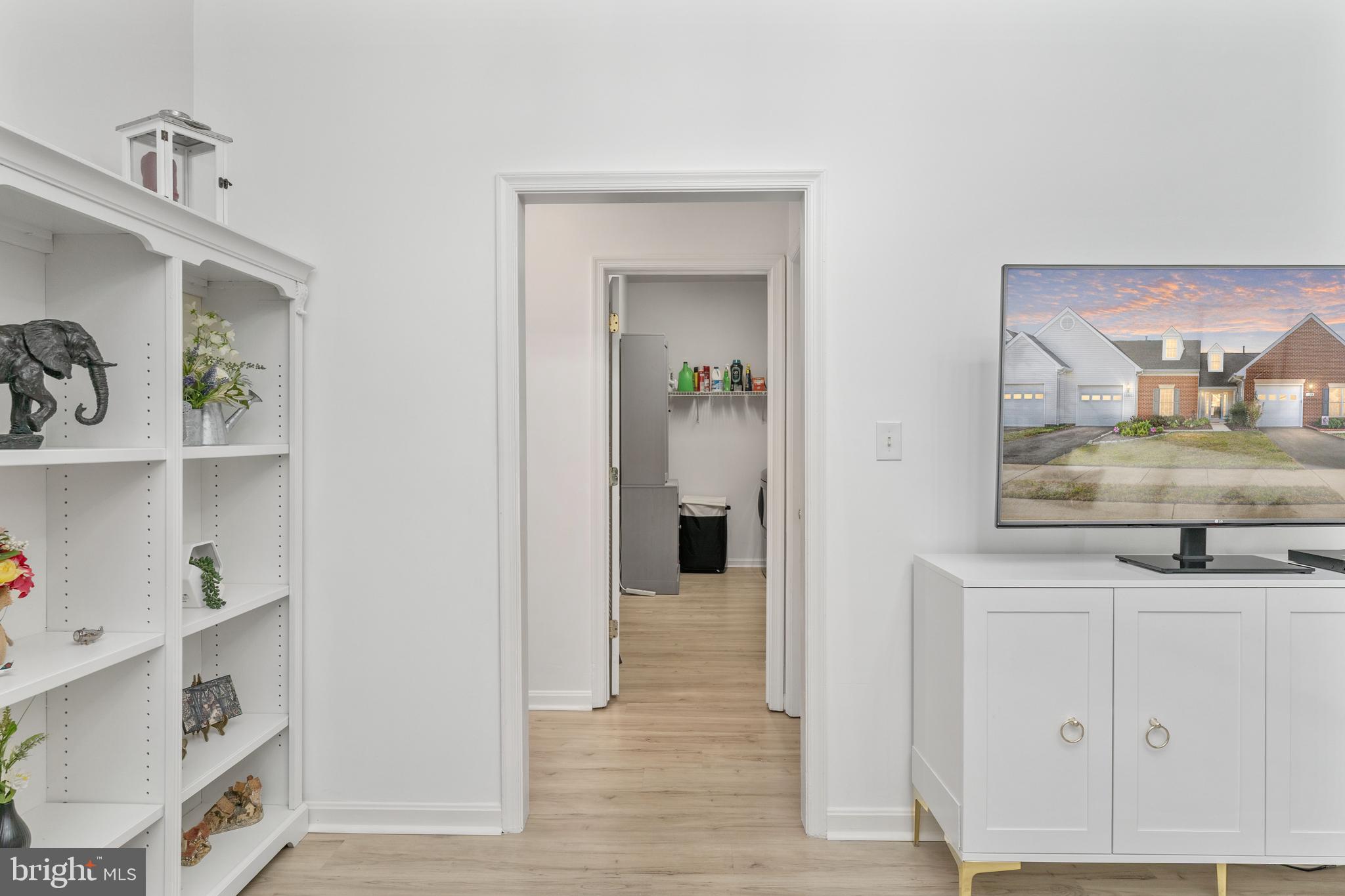 11211 SILVERSMITH LANE