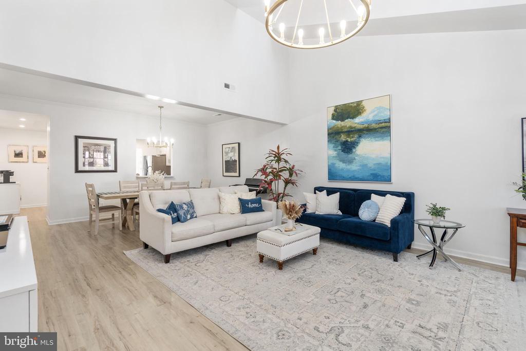 11211 SILVERSMITH LANE