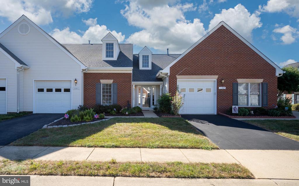 11211 SILVERSMITH LANE