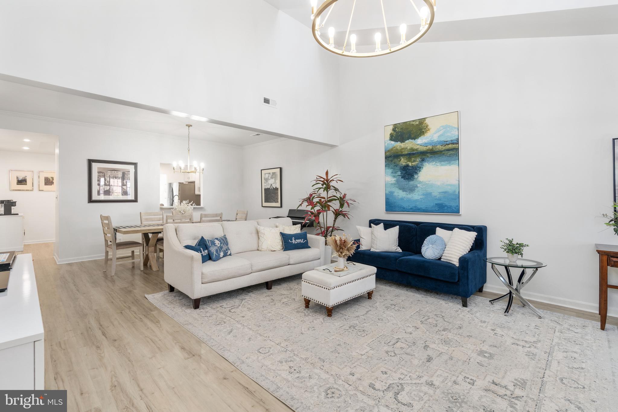 11211 SILVERSMITH LANE