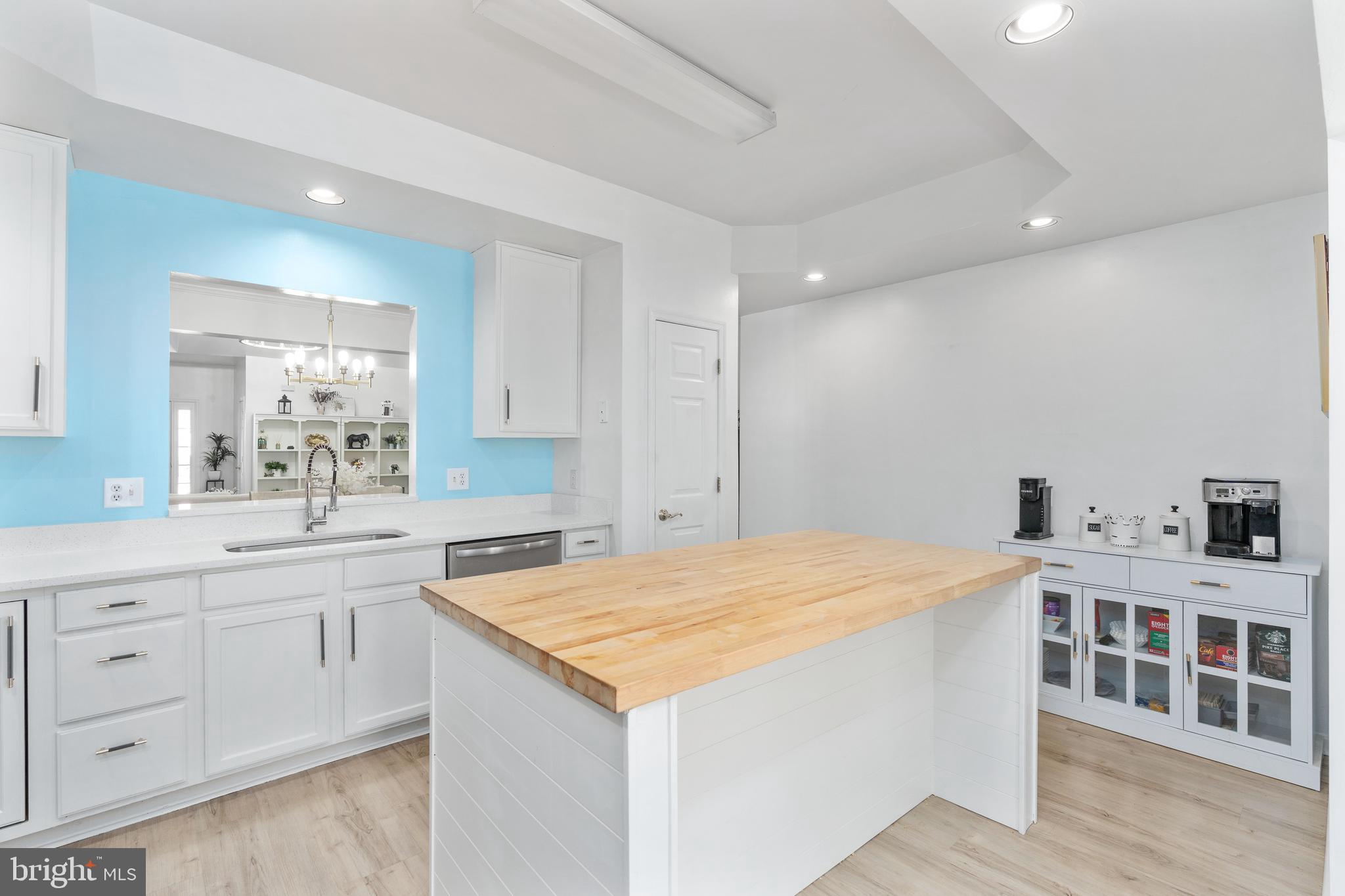 11211 SILVERSMITH LANE