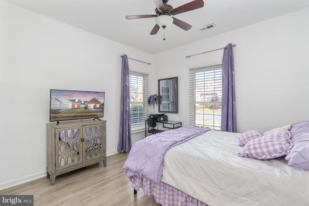 11211 SILVERSMITH LANE