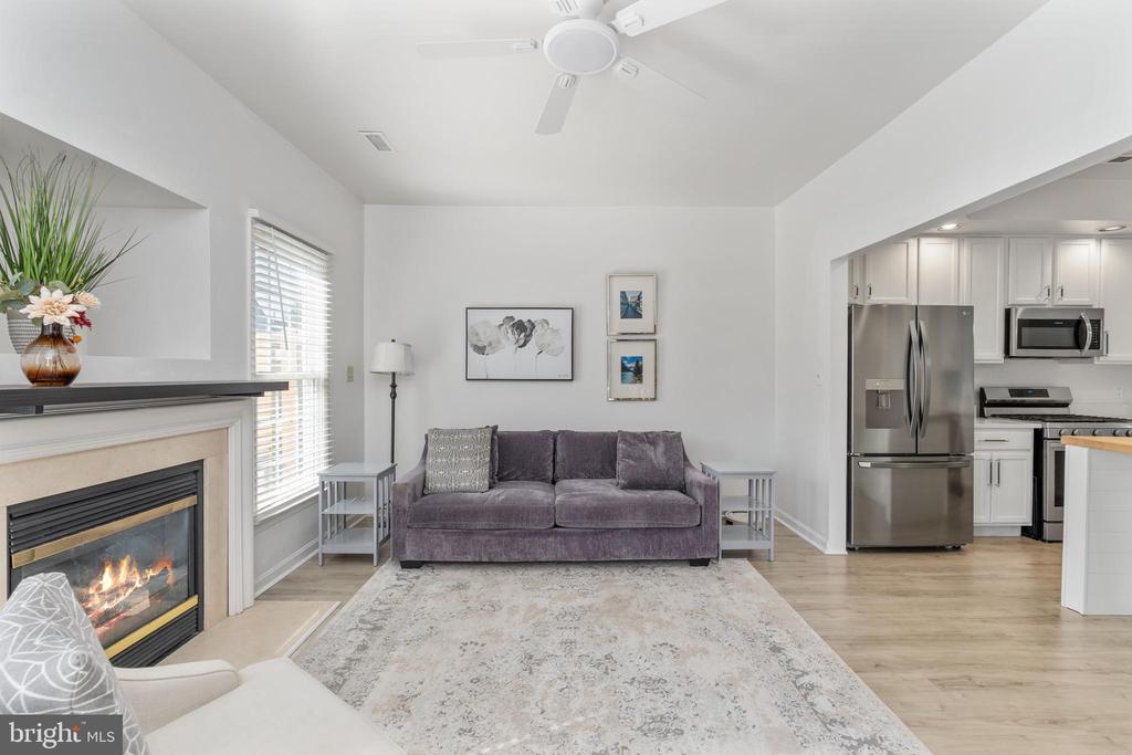 11211 SILVERSMITH LANE