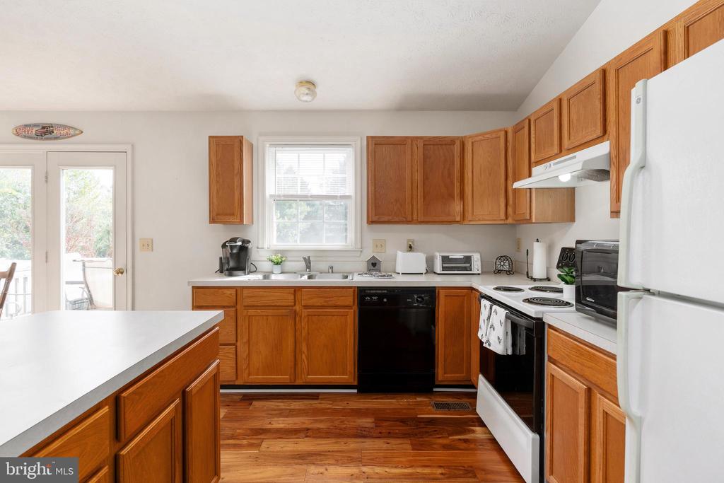 2500 MELCHRIS COURT